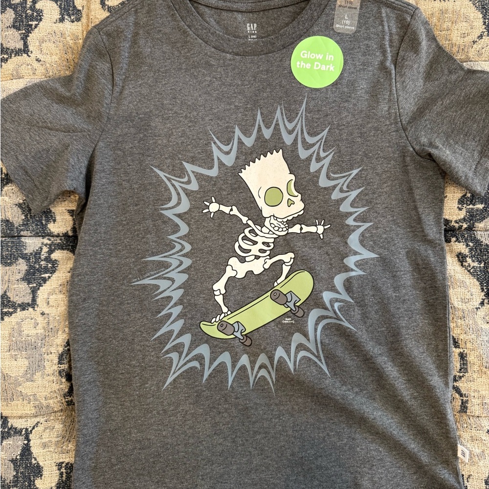 GAP Gray Glow-in-the-Dark Skeleton Skateboard Tee, Boys L (10)